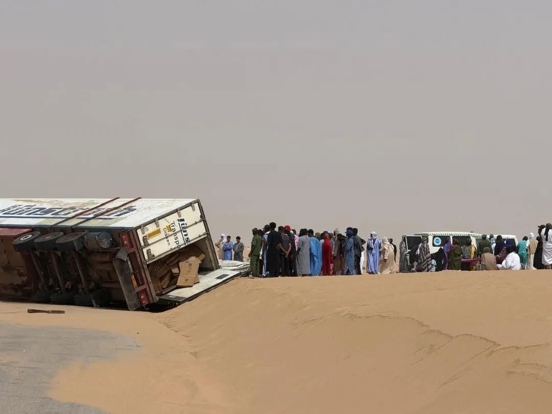 قتيل ومصابون في تصادم حافلة بشاحنة قرب بولنوار
