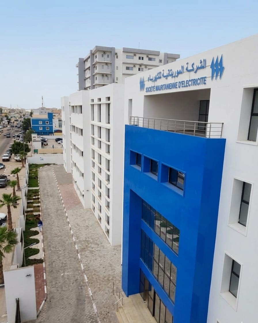 استعادة الكهرباء في نواكشوط الغربية.. صوملك تكمل تركيب محطة تحويل بديلة