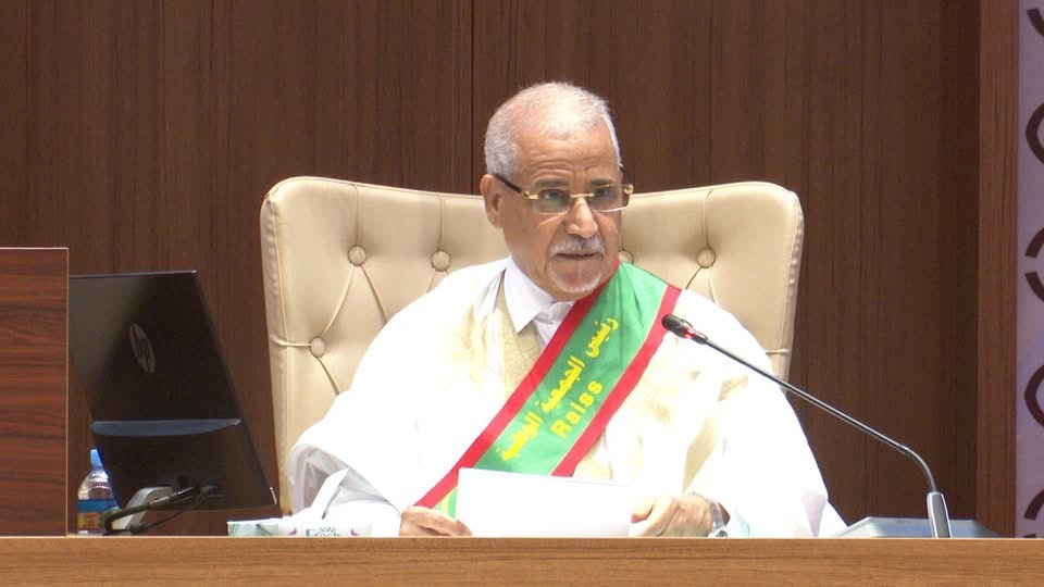 ولد مكت يفتتح الدورة البرلمانية الجديدة ويحدد أبرز محطاتها